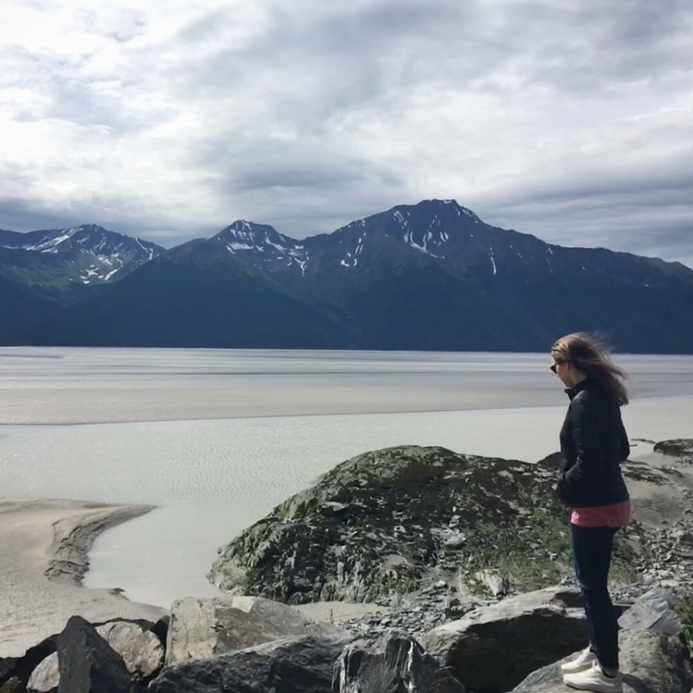 Meet your Posher, Lara